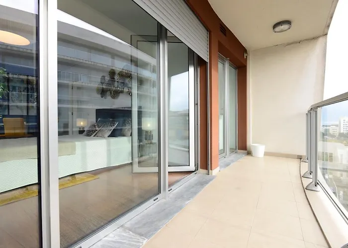 New Loft With Swimming Pool At Parque Das Nacoes!