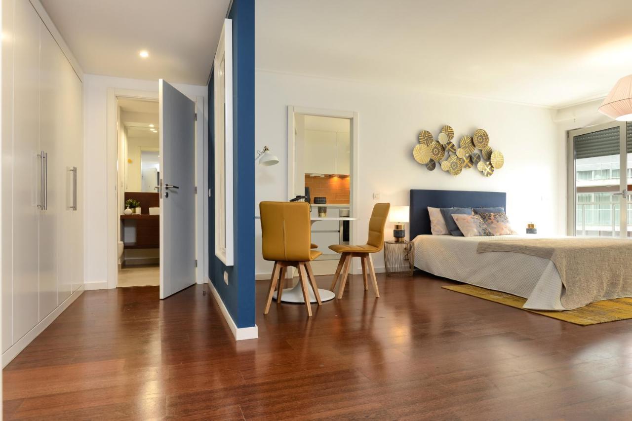 New Loft With Swimming Pool At Parque Nacoes! * Lizbona