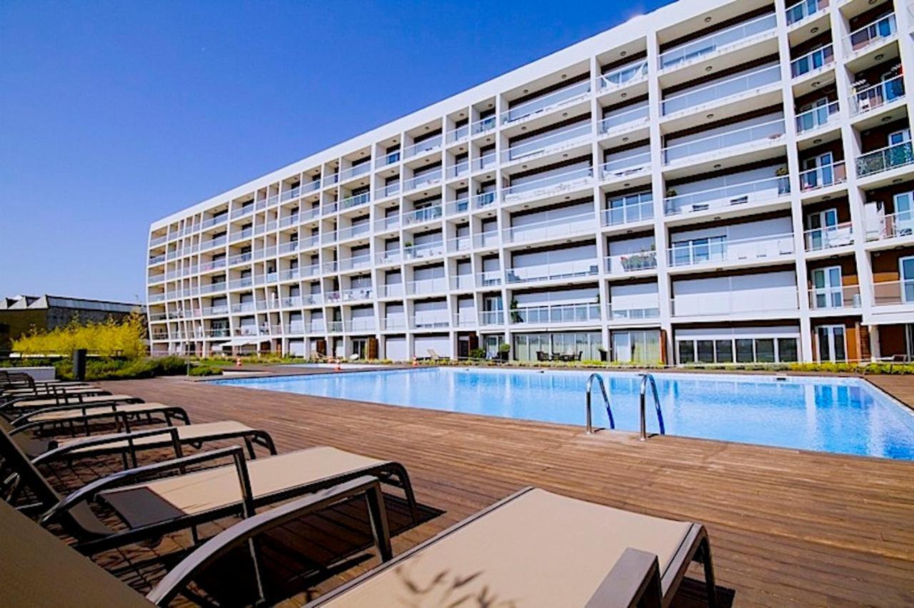 New Loft With Swimming Pool At Parque Nacoes! * Lizbona